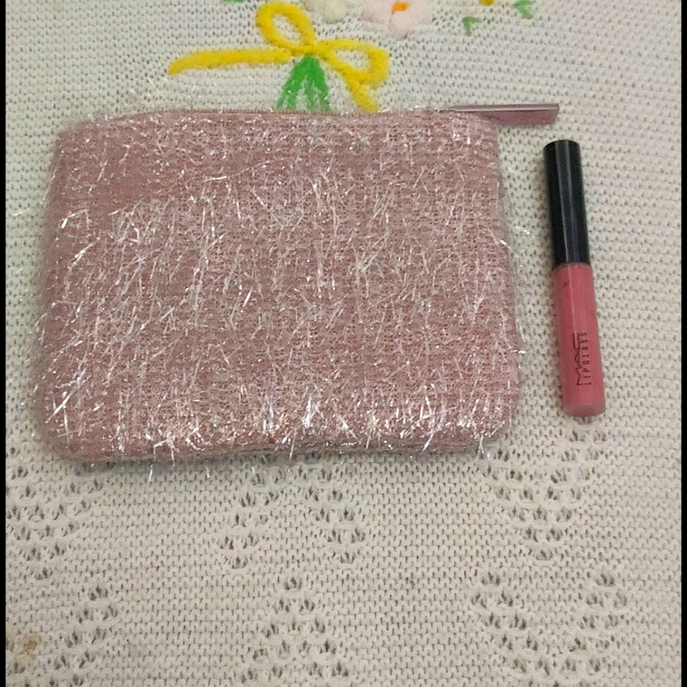 MAC pouch with a mini lipglass
